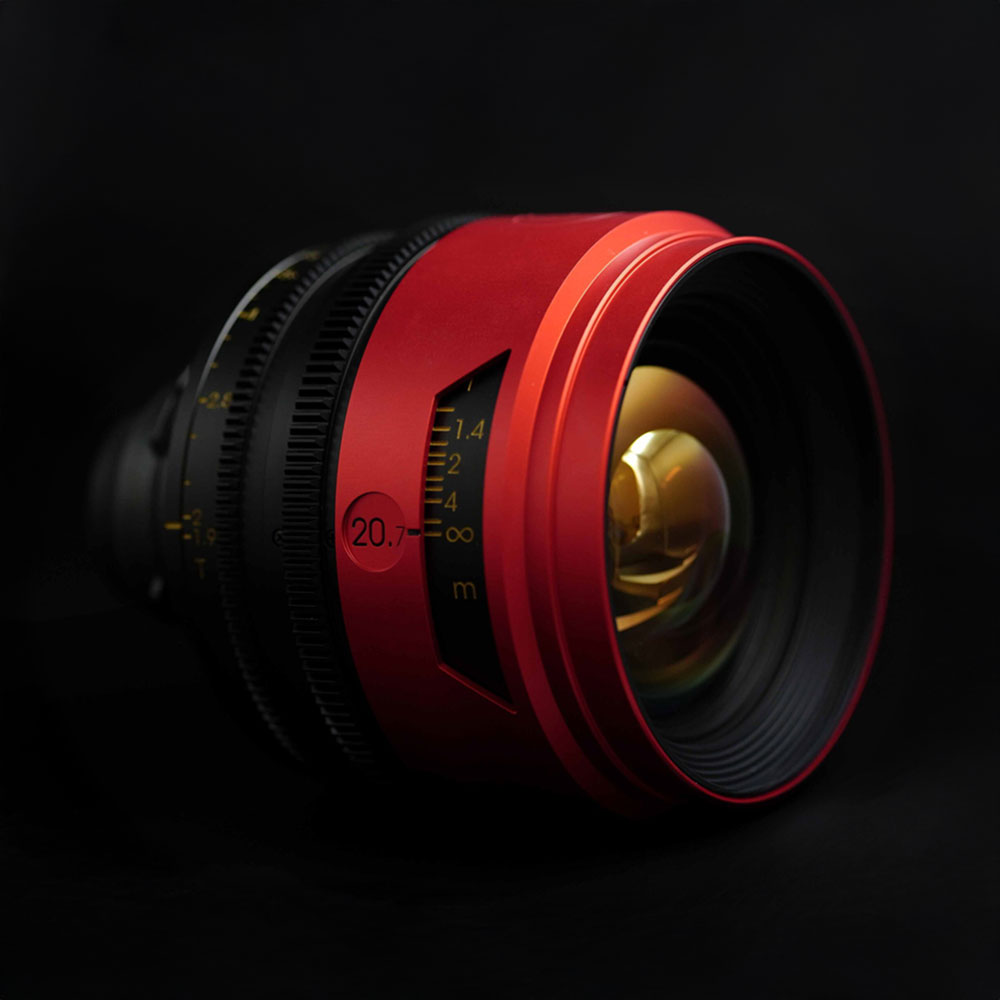 The Blackwing7 lens with SKIN offers unparalleled optical performance and artistic flexibility for cinematographers.